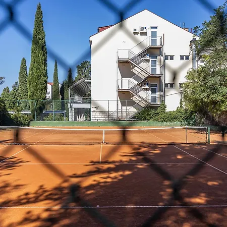 Apartman Heta III *